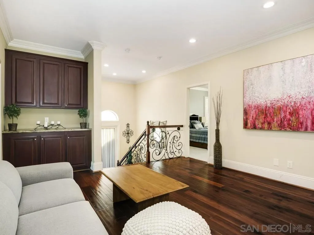 https://cdn.realtyfeed.com/cdn/127/260021614/3bcb6e3a9739f4e88df469b135be8a1d.webp