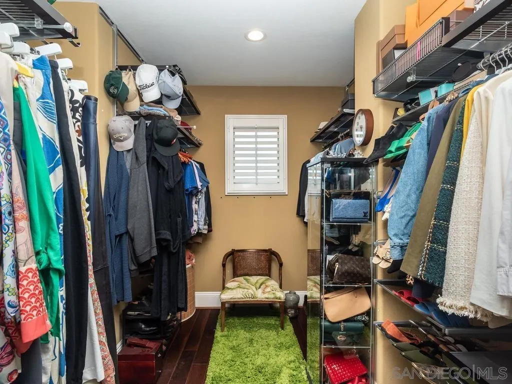 https://cdn.realtyfeed.com/cdn/127/260021614/d9f5fb16cee99d88cc34a27cac1f903e.webp
