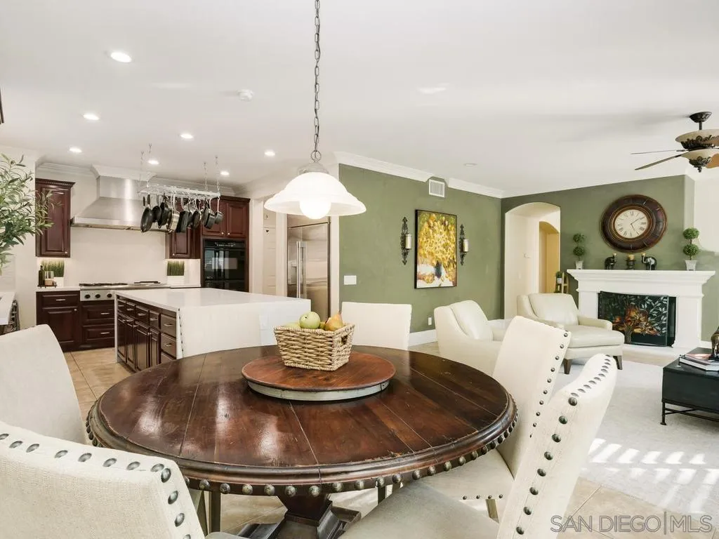 https://cdn.realtyfeed.com/cdn/127/260021614/df8bb9c12e871cc8d2b47ae09a1fd04c.webp