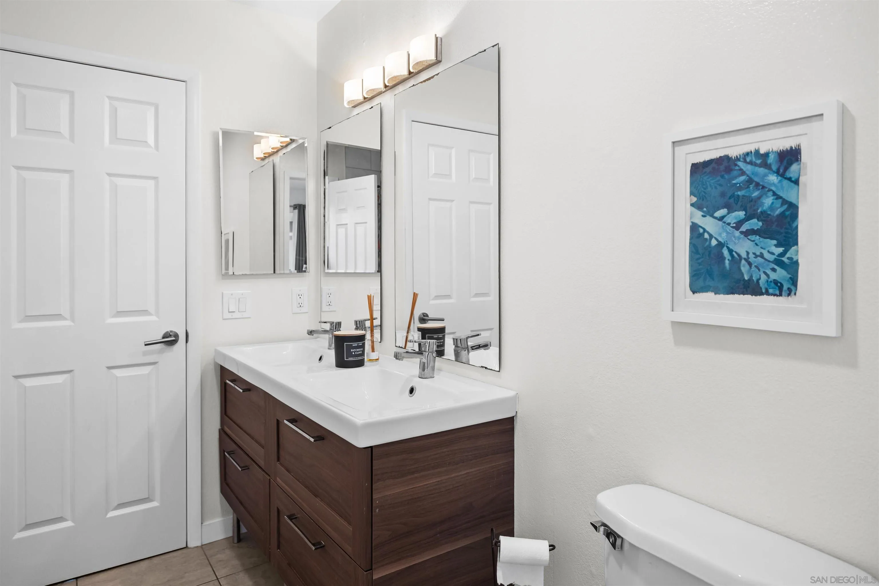 https://cdn.realtyfeed.com/cdn/127/260021615/6417e1864c38272f29481bc3799d48b0.webp