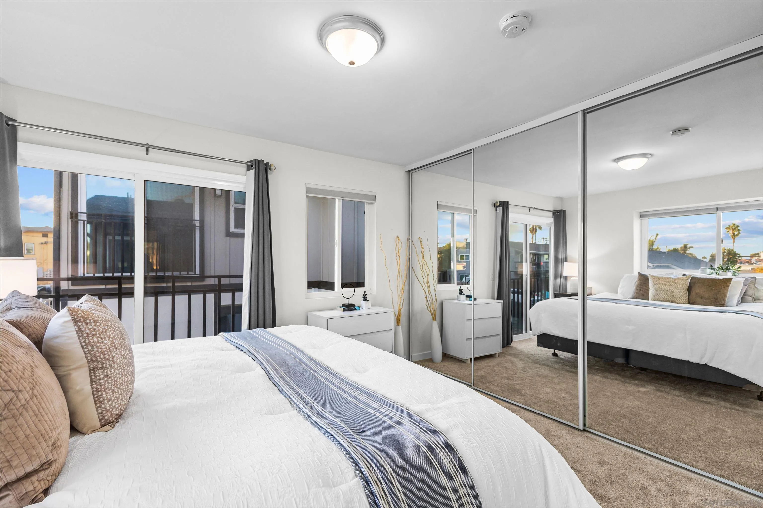 https://cdn.realtyfeed.com/cdn/127/260021615/91460a6122664abe3f261c30c47d48e3.webp