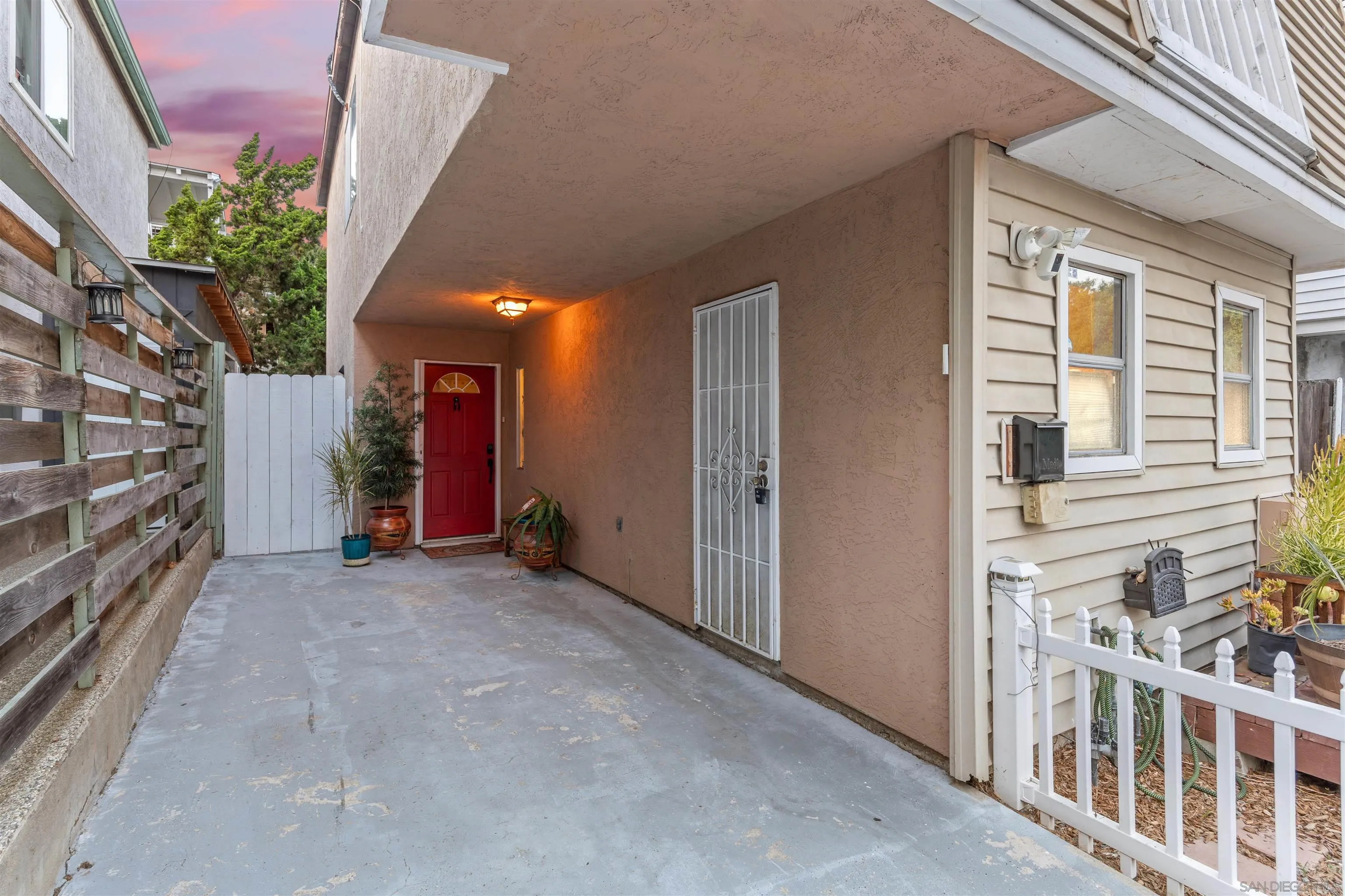 https://cdn.realtyfeed.com/cdn/127/260021616/c12699728f502c46315f76a2b0fb5a64.webp
