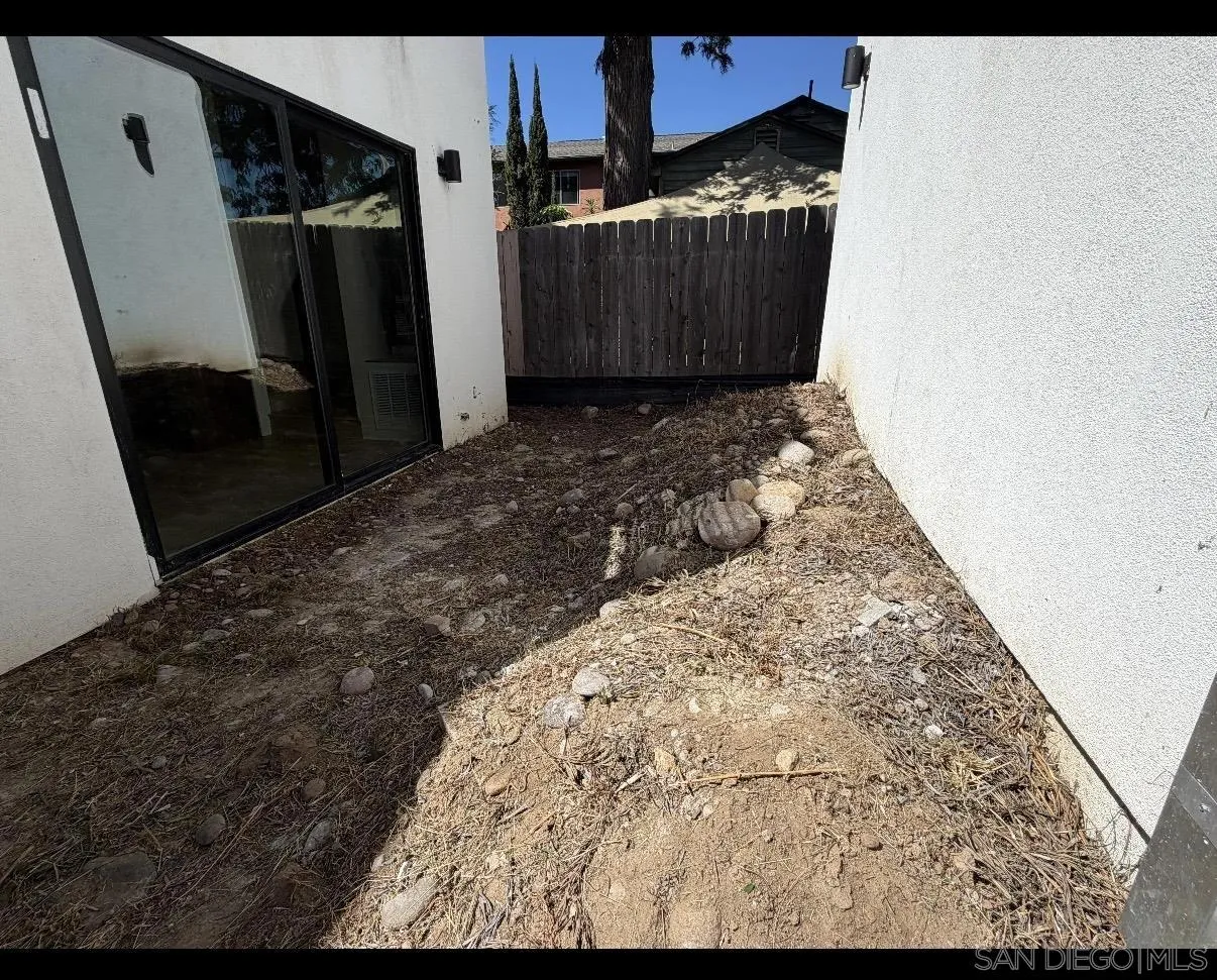 https://cdn.realtyfeed.com/cdn/127/260021617/73dda2ba48d33cb808884786285bb413.webp