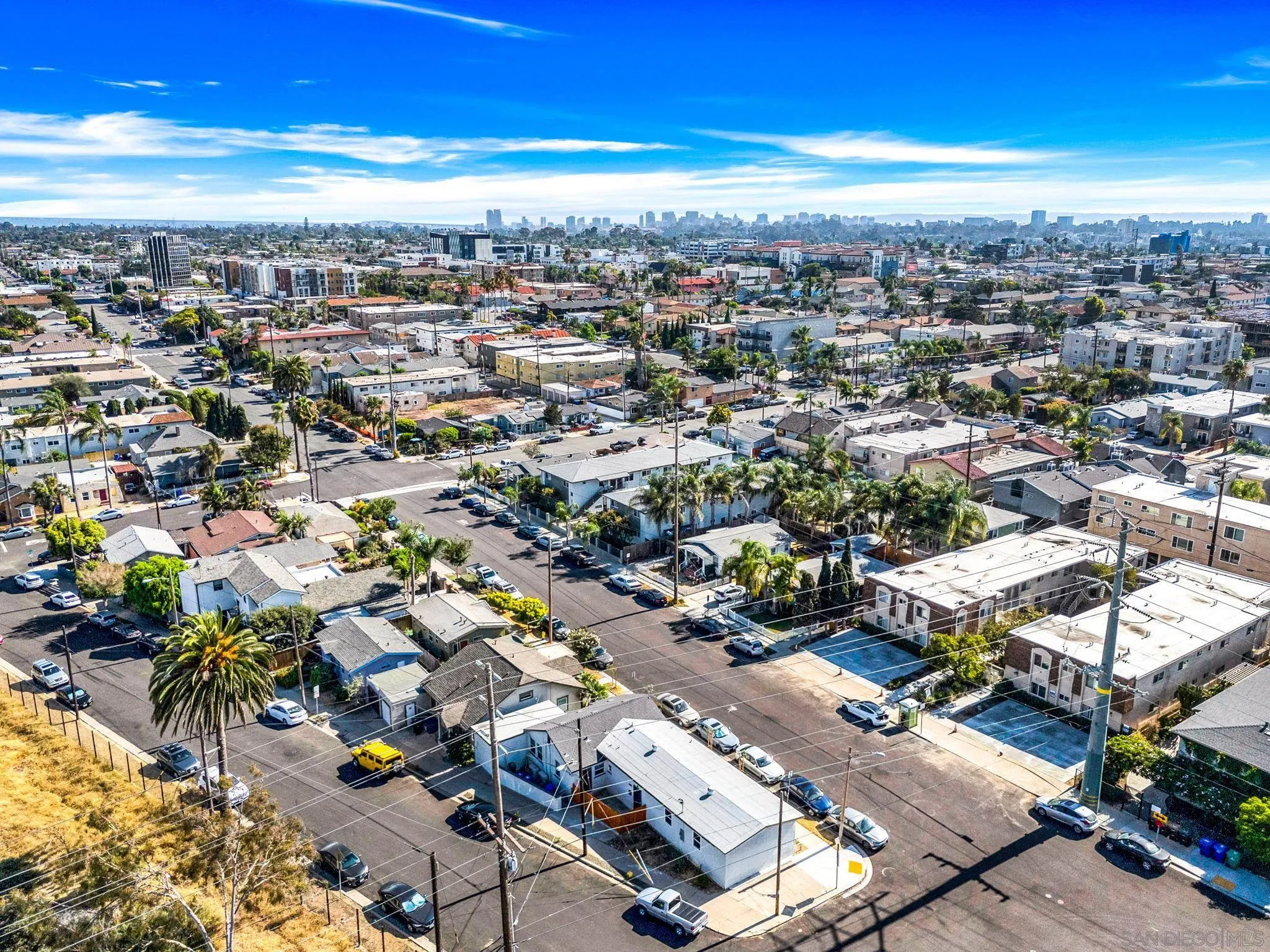 https://cdn.realtyfeed.com/cdn/127/260021619/8d9461227cb67b6b1ffd183eb4142338.webp