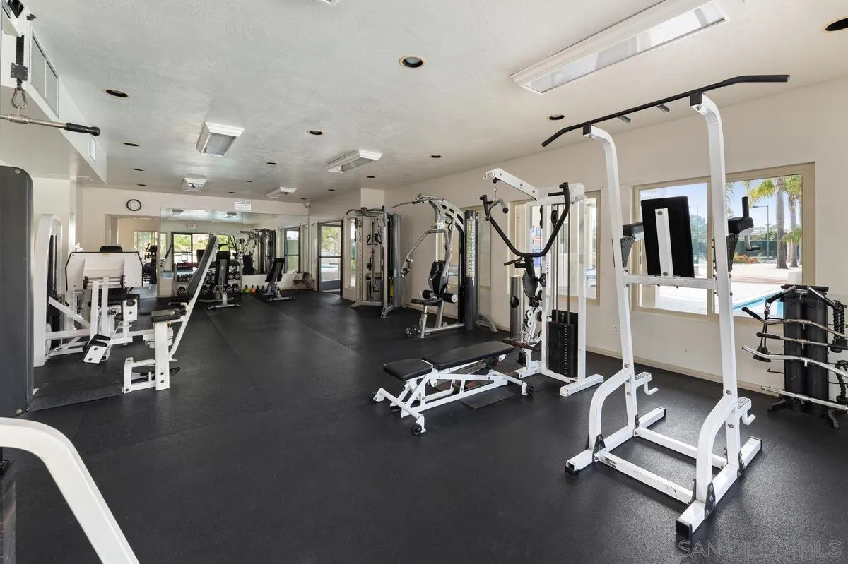 https://cdn.realtyfeed.com/cdn/127/260021620/b579f751395f1a4297edb3683aca1a2e.webp