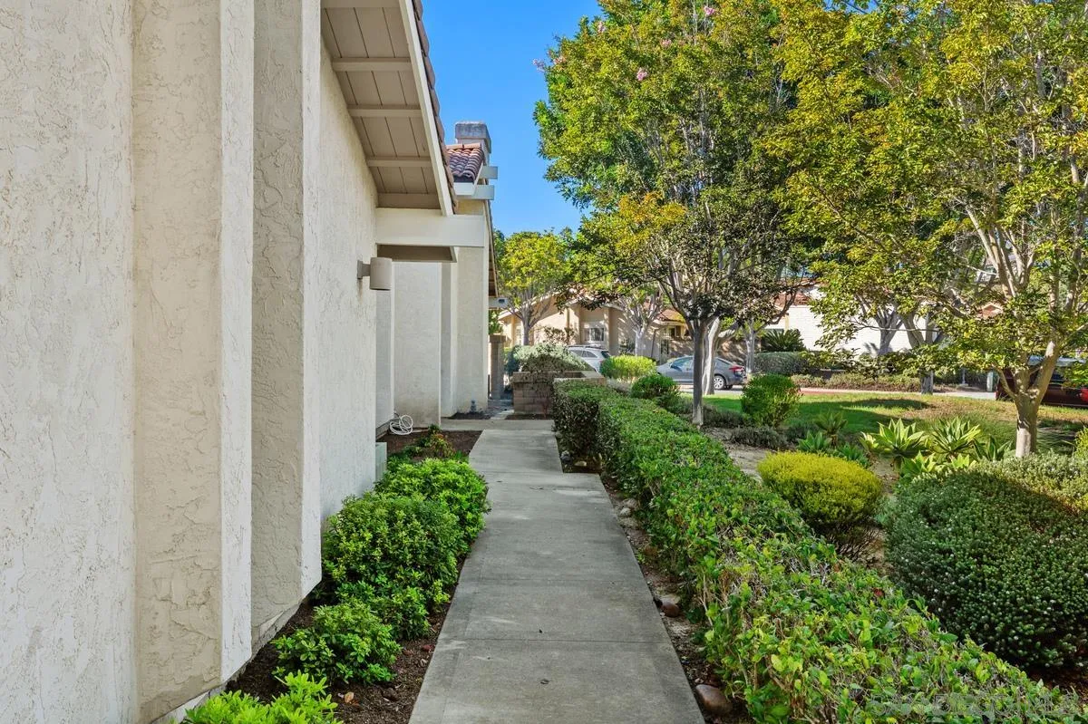 https://cdn.realtyfeed.com/cdn/127/260021620/c5cb9eff9818e69f98cb7e1ddb6464d5.webp