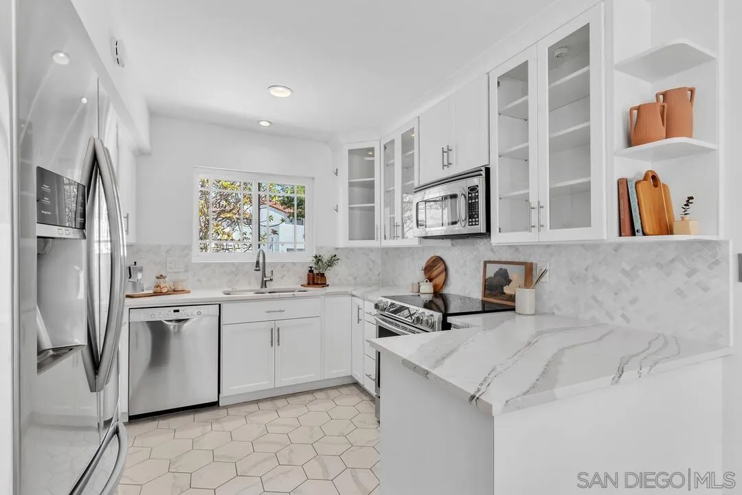 https://cdn.realtyfeed.com/cdn/127/260021623/1b064aef46c40ba1e3f21fa84d0e2f2d.webp