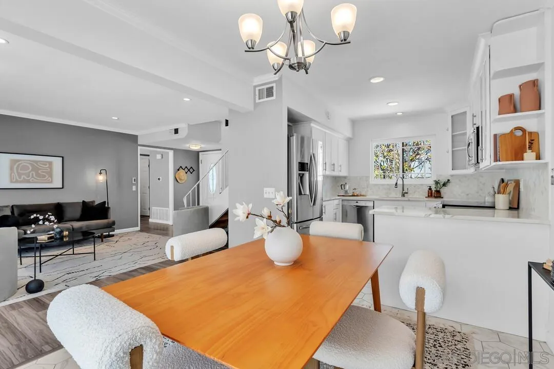 https://cdn.realtyfeed.com/cdn/127/260021623/31b090bdaeb54bdad7ffa76662a0ad6b.webp