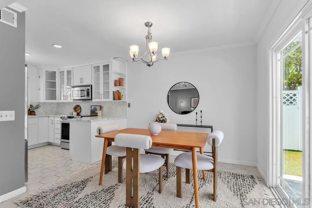 https://cdn.realtyfeed.com/cdn/127/260021623/e03779513fe3c443b14cafa7aaf12d46.webp