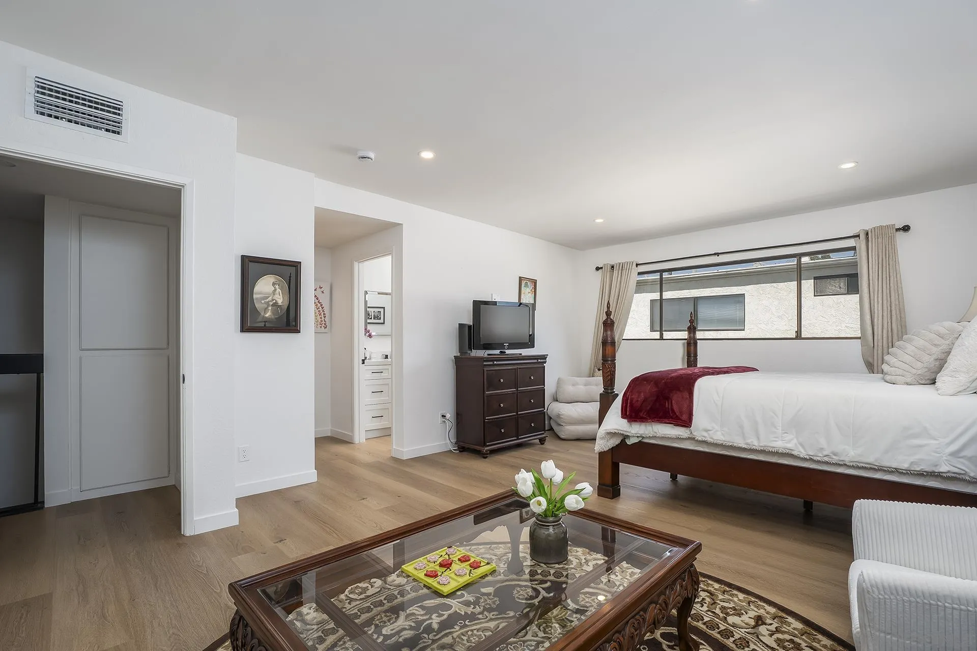 https://cdn.realtyfeed.com/cdn/127/260021624/23c98230fbaf3e43d4aa24e18de6f852.webp