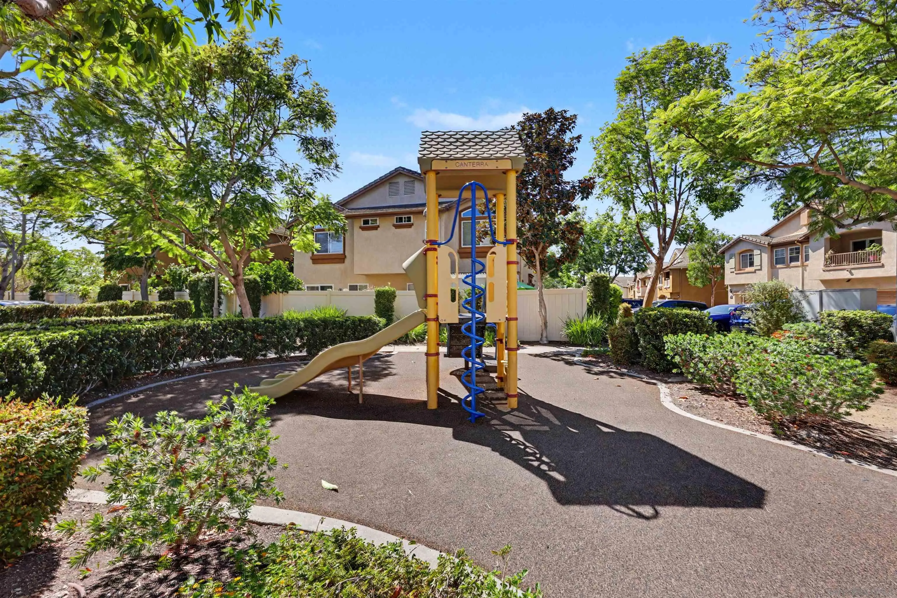 https://cdn.realtyfeed.com/cdn/127/260021625/25a27ec862bba0914fa12b40a2f61e18.webp