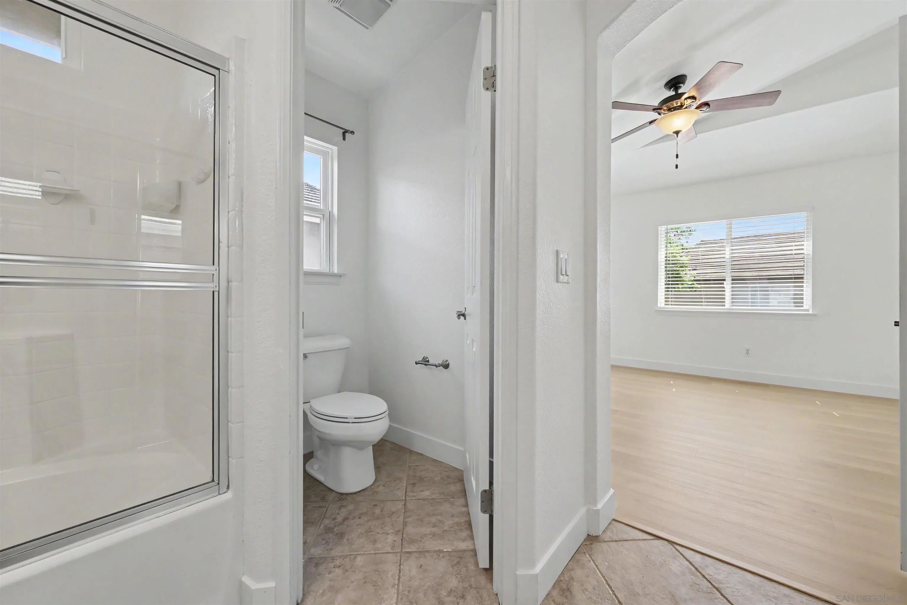 https://cdn.realtyfeed.com/cdn/127/260021625/e675648cd1616cec60ba5253fbdc97a5.webp