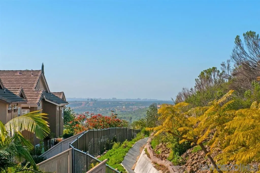 https://cdn.realtyfeed.com/cdn/127/260021625/f89c2dd2317c512db157f8231c951e9f.webp