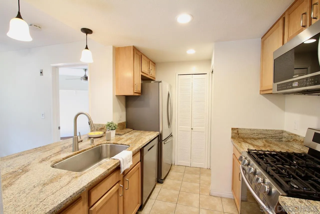 3021 Golden Oak Way, Spring Valley, CA 91978 - Photo 3 of 20, Spring Valley, CA