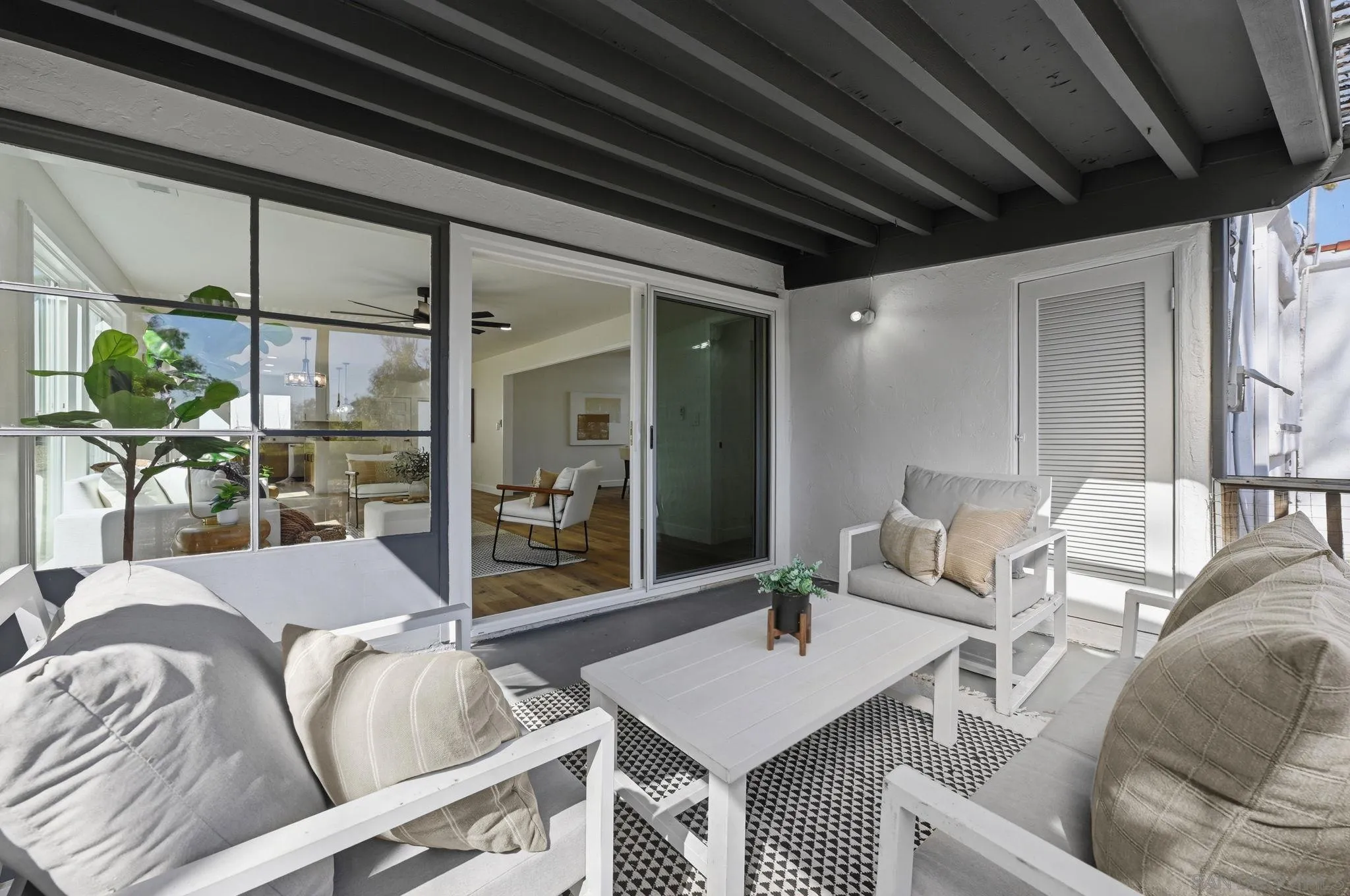 https://cdn.realtyfeed.com/cdn/127/260021628/1e82d34e8527309bb2313df5c03b778d.webp