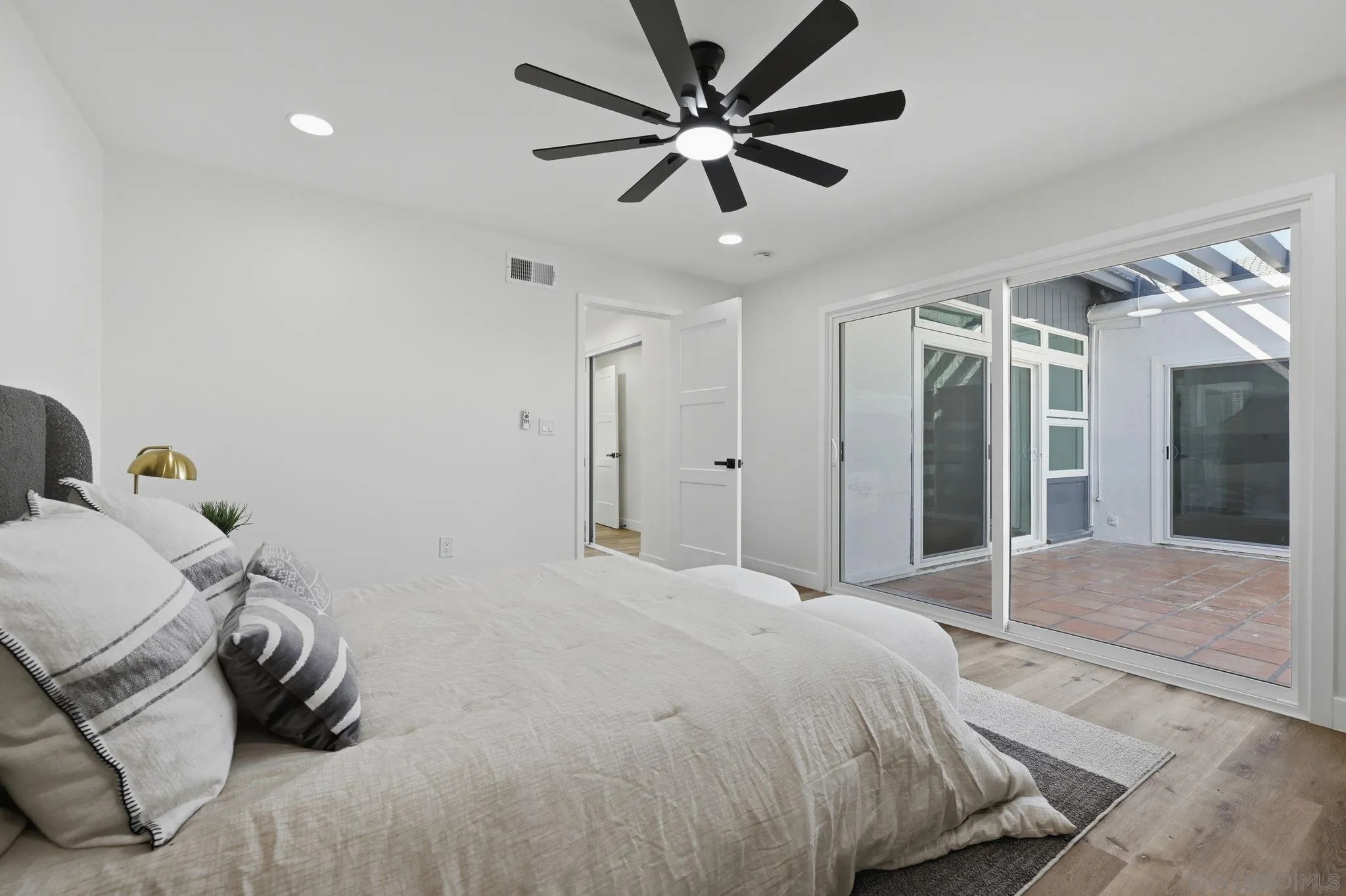https://cdn.realtyfeed.com/cdn/127/260021628/230fff55a5c24c751e91c16a120b6849.webp