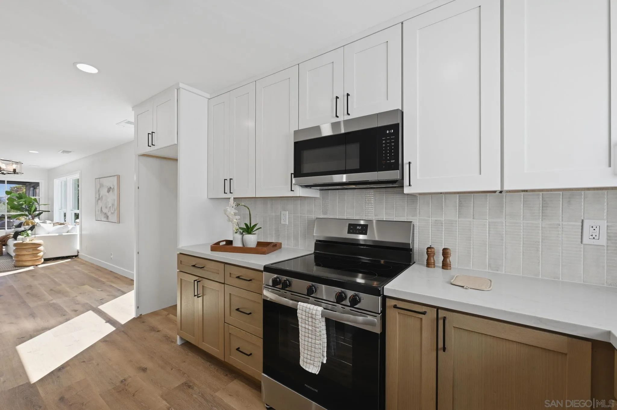 https://cdn.realtyfeed.com/cdn/127/260021628/c7b625ad77a43e6255835a8790b49808.webp