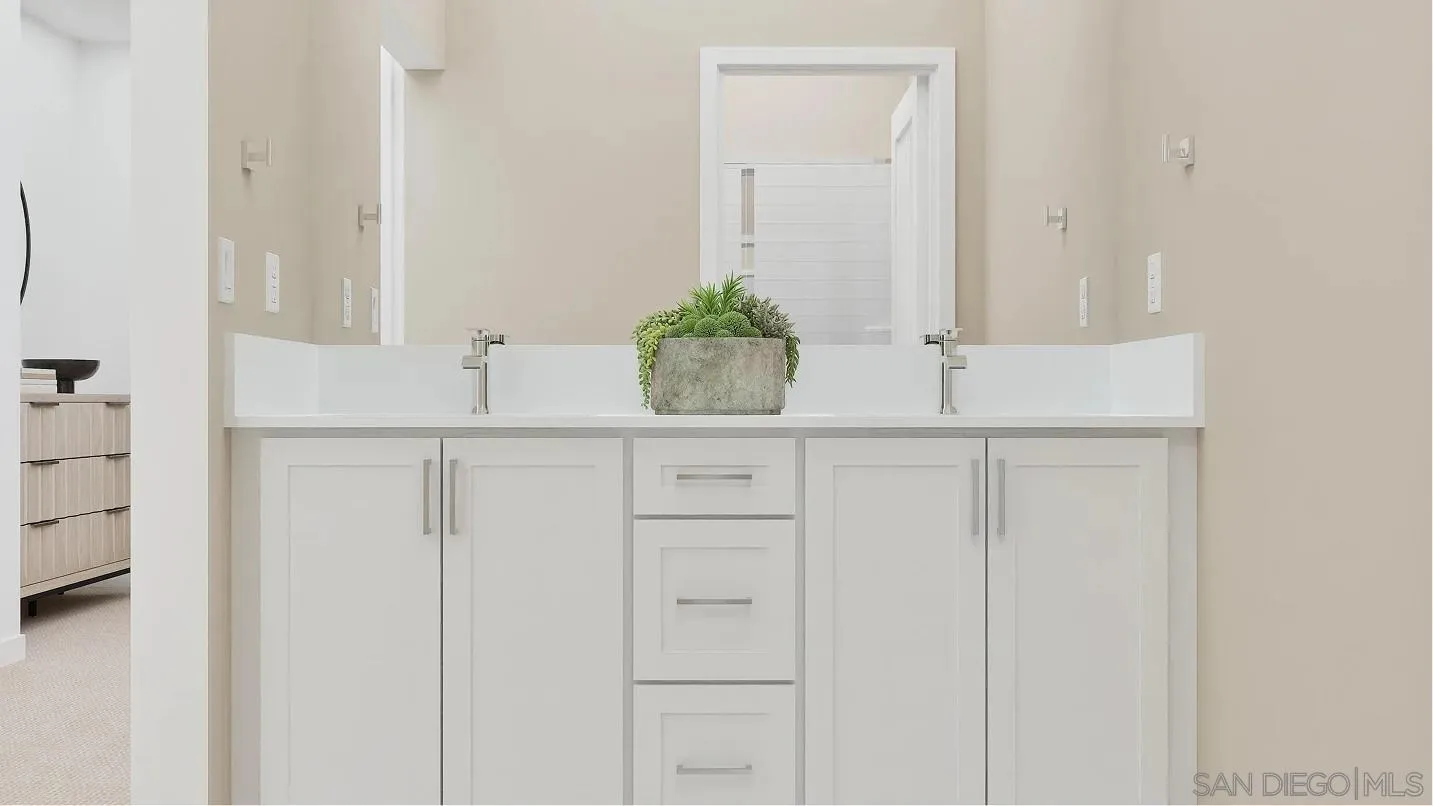 https://cdn.realtyfeed.com/cdn/127/260021631/ca0afed08b588555fe6f33929f3c8113.webp