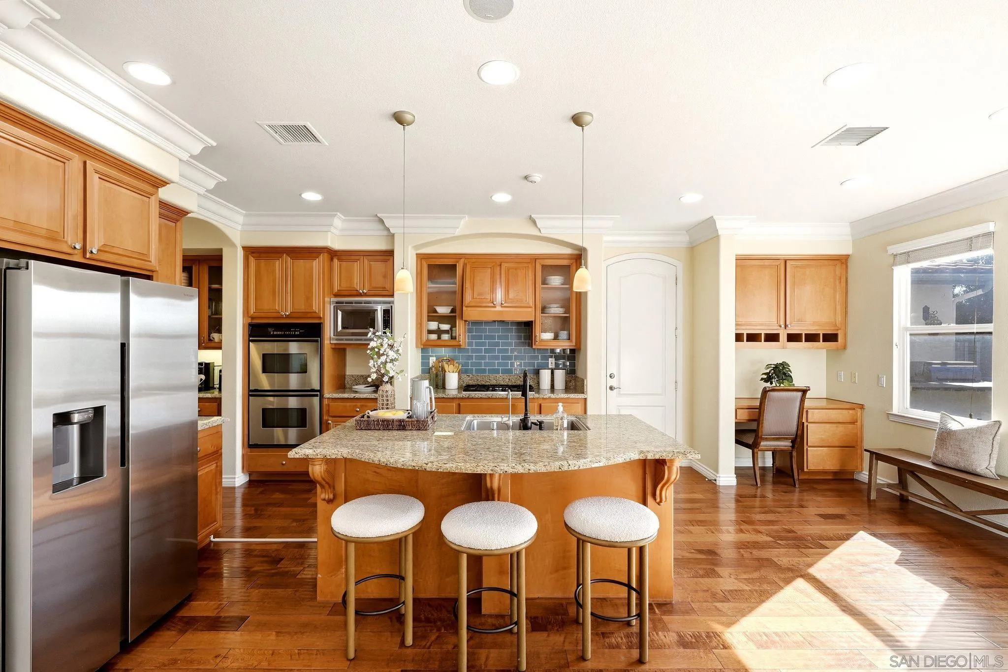 https://cdn.realtyfeed.com/cdn/127/260021634/01654bab1c68e32621cc0c45173f2e92.webp