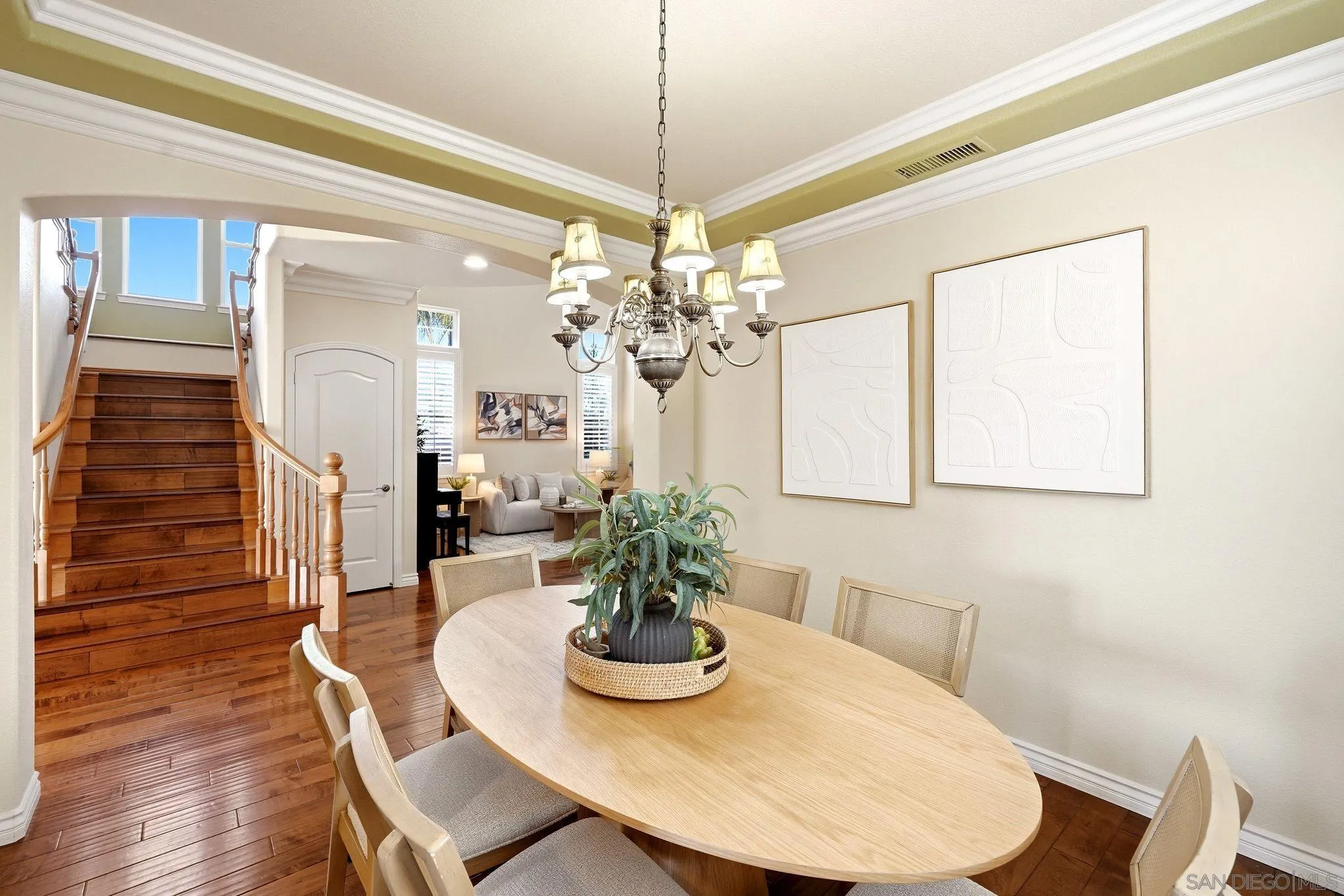 https://cdn.realtyfeed.com/cdn/127/260021634/12fa5aafad710a28640f0a6a125a2122.webp
