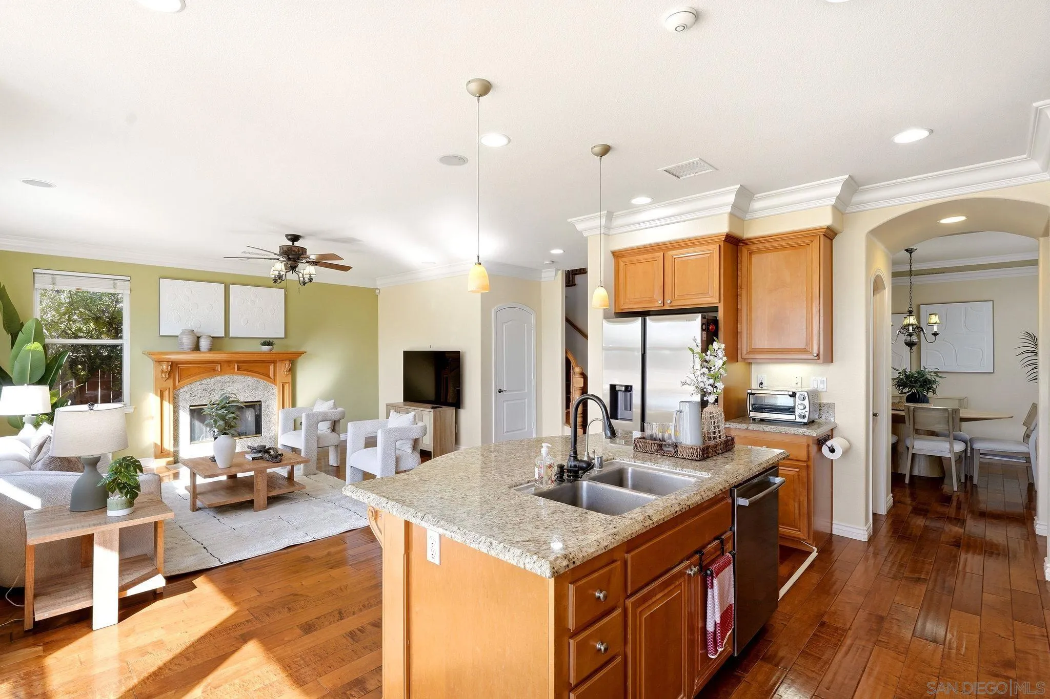 https://cdn.realtyfeed.com/cdn/127/260021634/193e28d6570e878df7d23aa1941129e4.webp