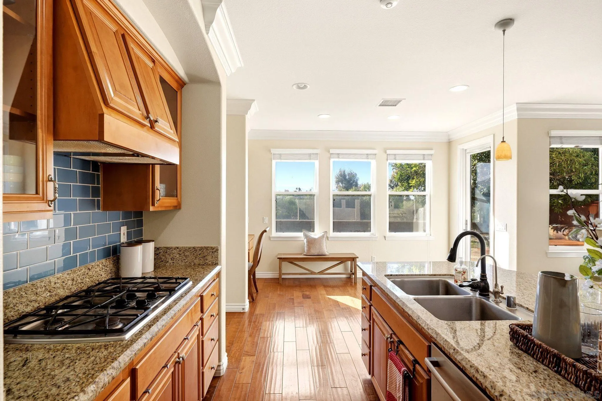 https://cdn.realtyfeed.com/cdn/127/260021634/2d85eba9999c84001bb061a7baf958bb.webp