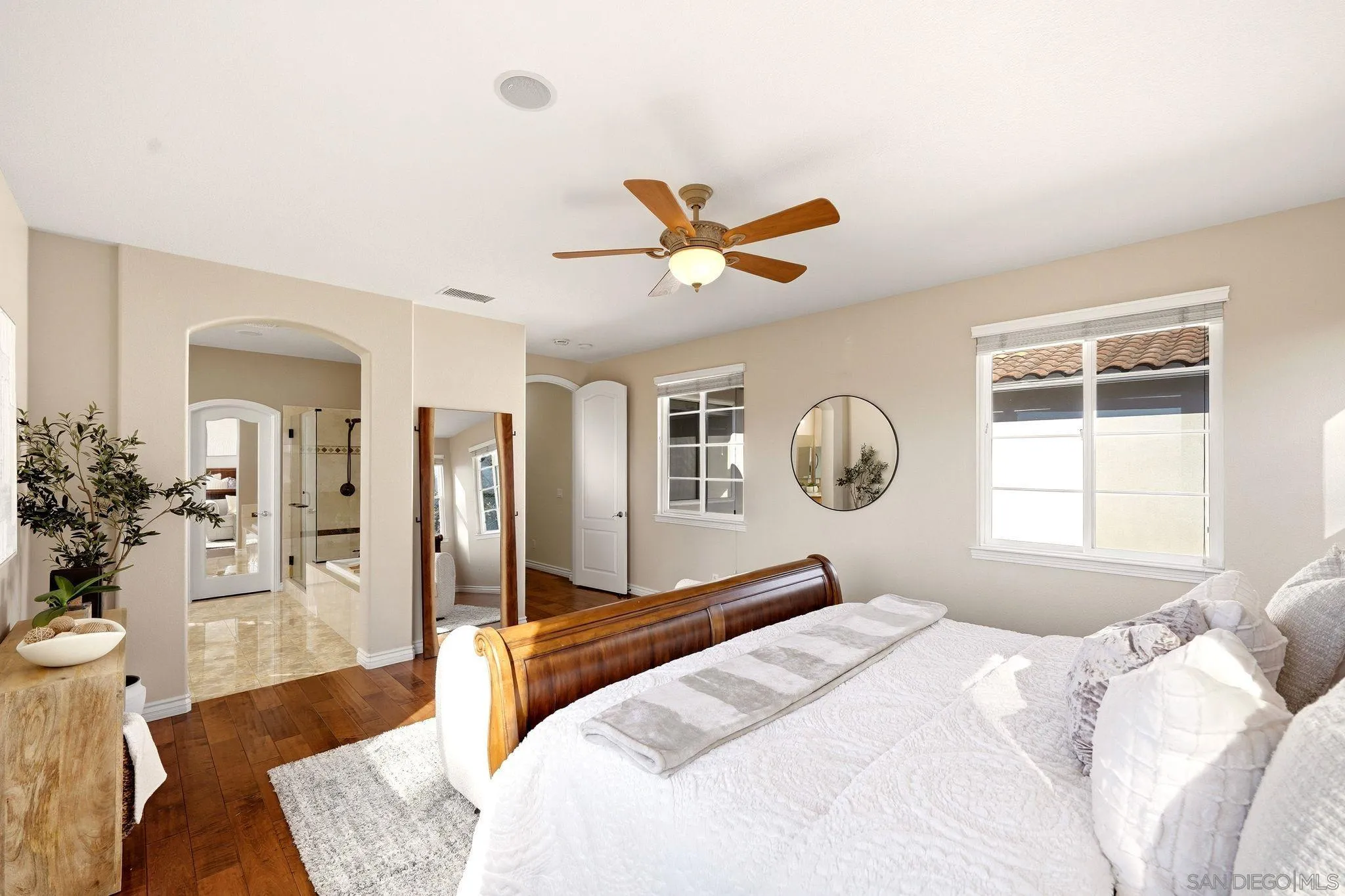 https://cdn.realtyfeed.com/cdn/127/260021634/9c0f01a82b7fea4a648de2757ba8f3a5.webp