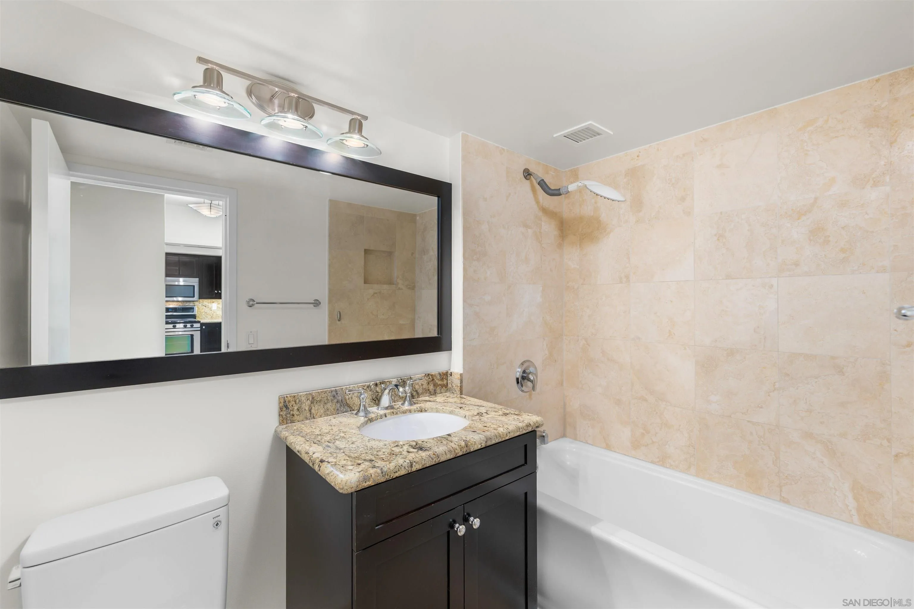 https://cdn.realtyfeed.com/cdn/127/260021638/1163331b95559f82df9d3560a6d80405.webp