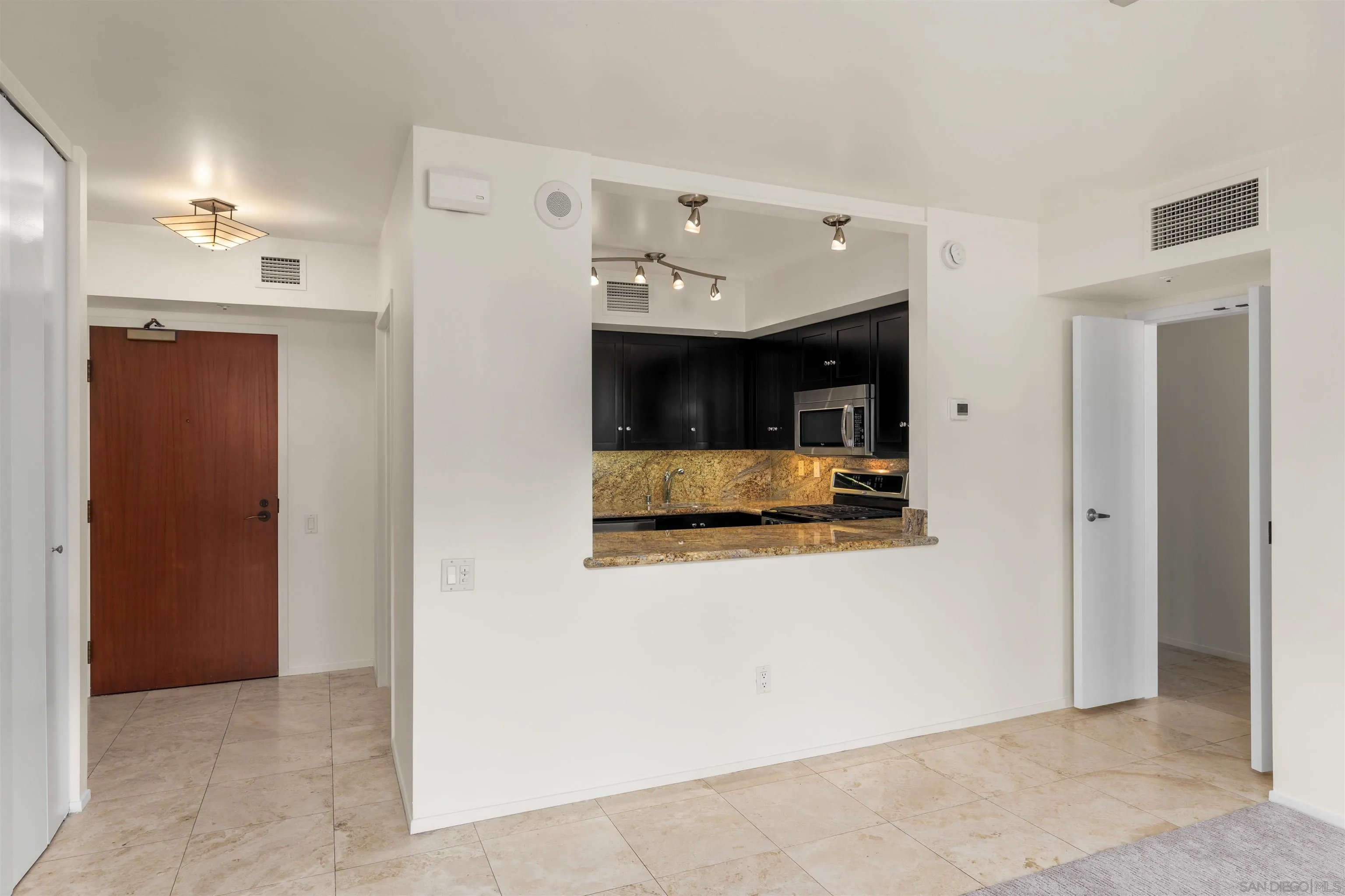 https://cdn.realtyfeed.com/cdn/127/260021638/319ba75efe98ede2fe21570e2c7974f2.webp