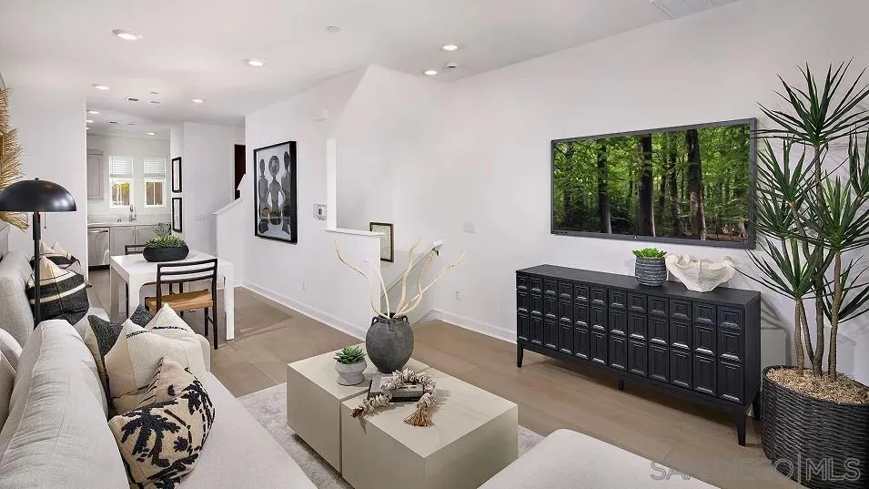 https://cdn.realtyfeed.com/cdn/127/260021645/e83b11ec4daf2613a538ad9ca227e4e3.webp