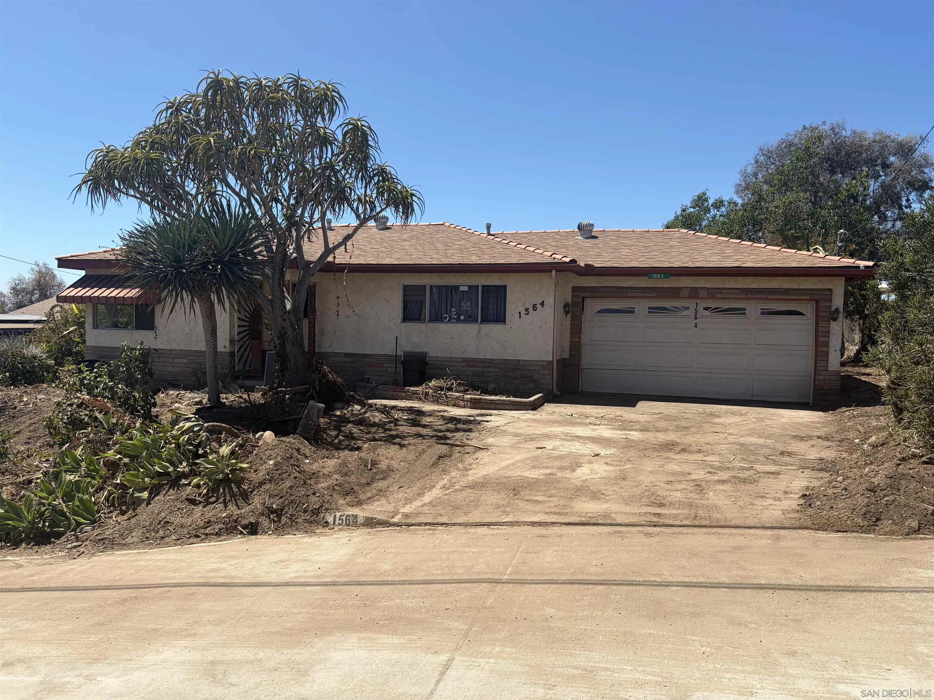 1564 Plover, San Diego, CA 92114 - Photo 2 of 6, San Diego, CA