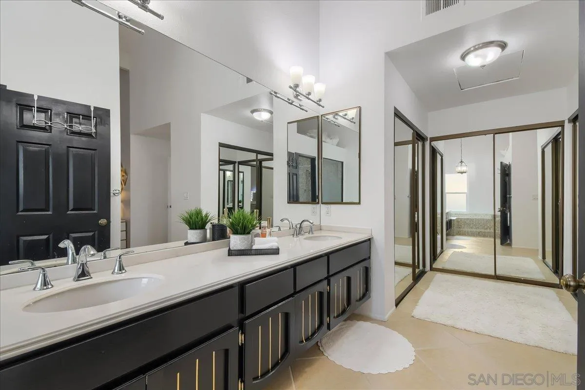 https://cdn.realtyfeed.com/cdn/127/260021648/119ed3845f14db296caa34802faca1fb.webp