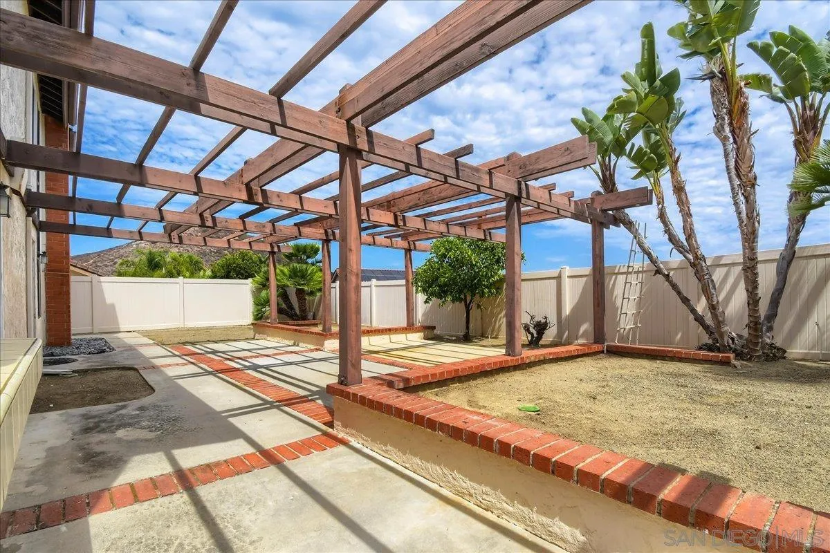https://cdn.realtyfeed.com/cdn/127/260021648/2c8488635c3b0d11e79670ac6b11b92d.webp