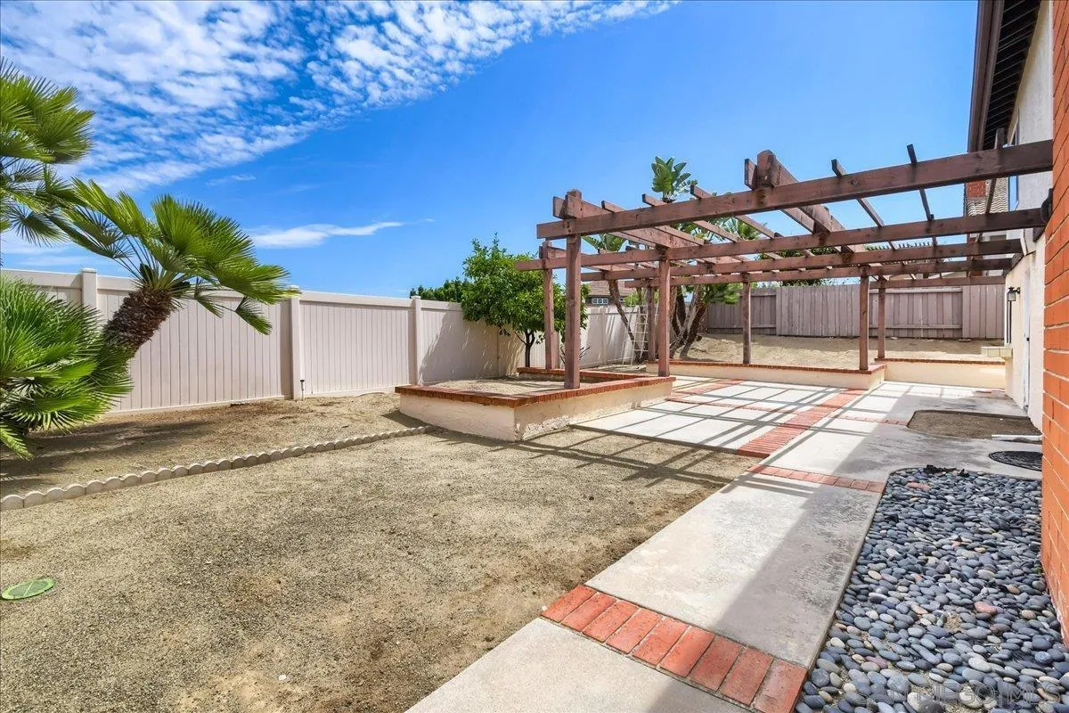 https://cdn.realtyfeed.com/cdn/127/260021648/95f9f2cf1194de50943f8eda6ba7fa66.webp
