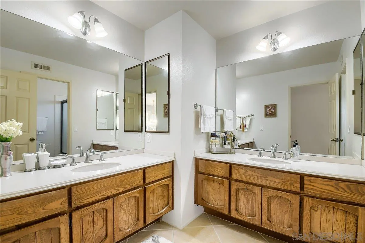 https://cdn.realtyfeed.com/cdn/127/260021648/a9c136054f1c2bd6b528c70fb7fcddd7.webp