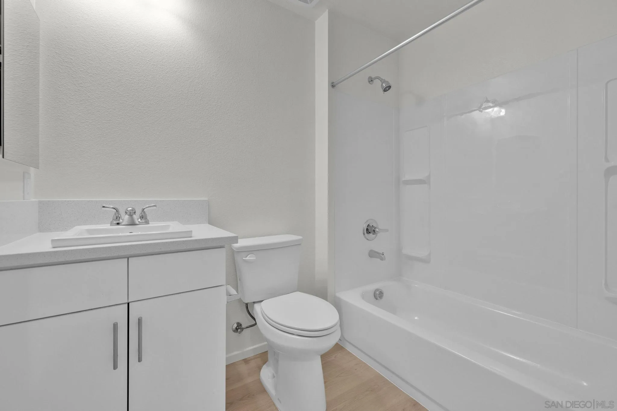 https://cdn.realtyfeed.com/cdn/127/260021649/e1b3ff33951e2e9d29fa54600ff2dc4a.webp