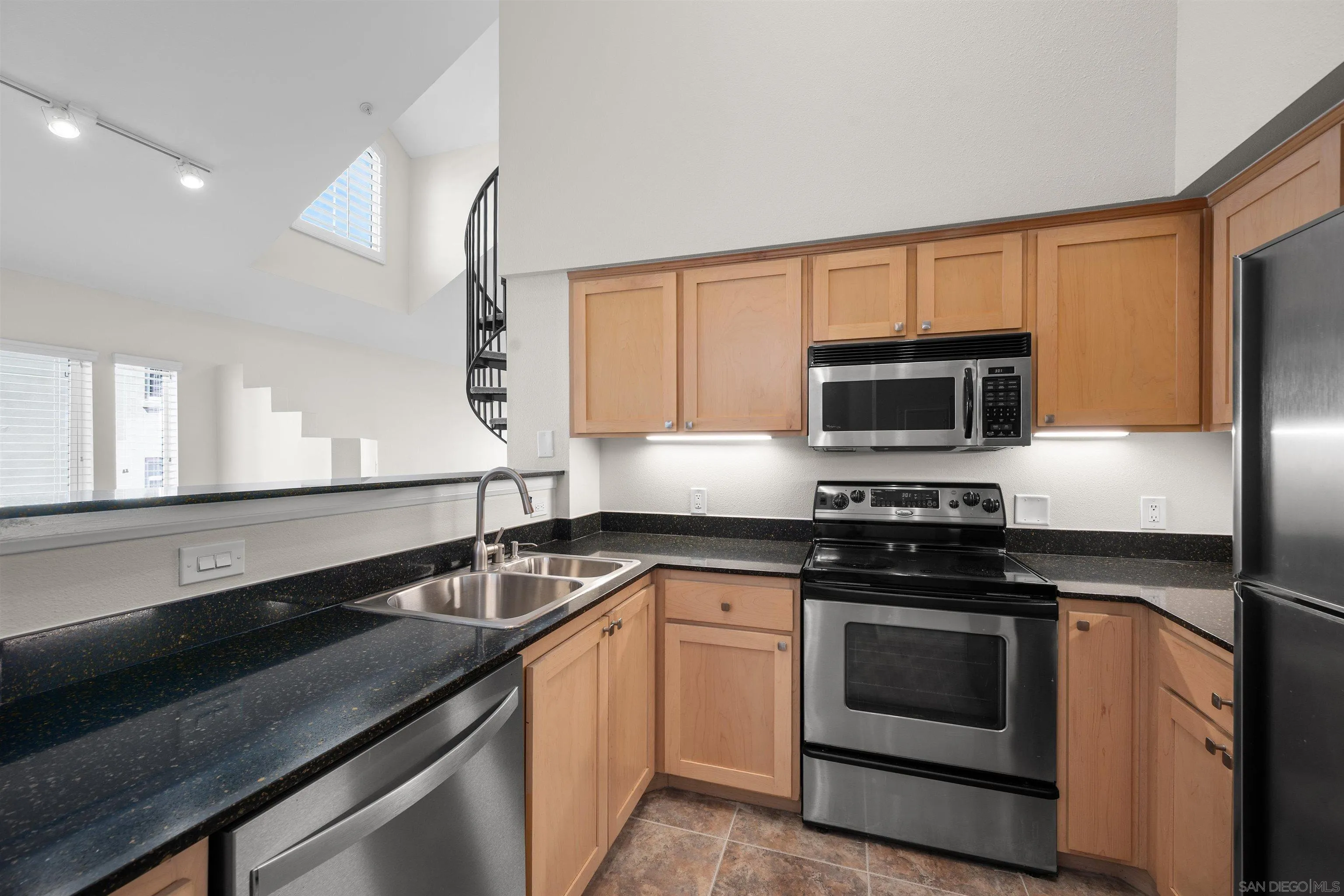 2400 5th Ave Unit 425, San Diego, CA 92101 - Photo 4 of 31, San Diego, CA