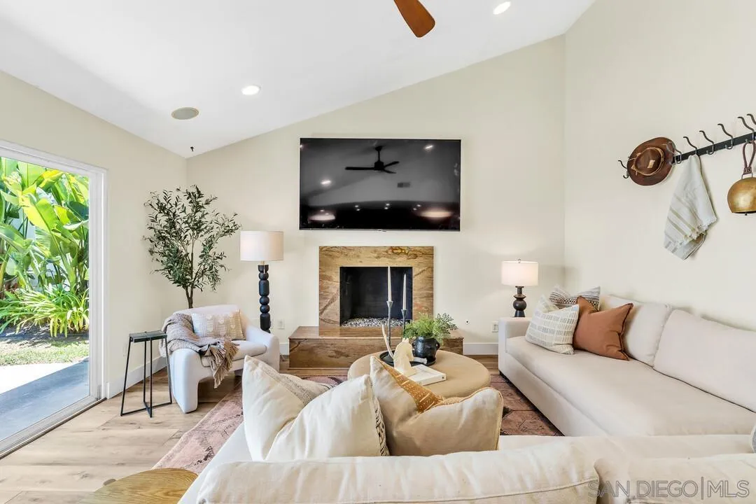 https://cdn.realtyfeed.com/cdn/127/260021653/b6344920842f34f89552c0aa37dc9fec.webp