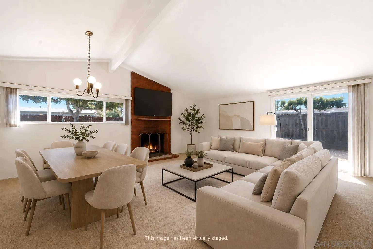 https://cdn.realtyfeed.com/cdn/127/260021658/824bb618928af08d9e22e6d644138a8b.webp