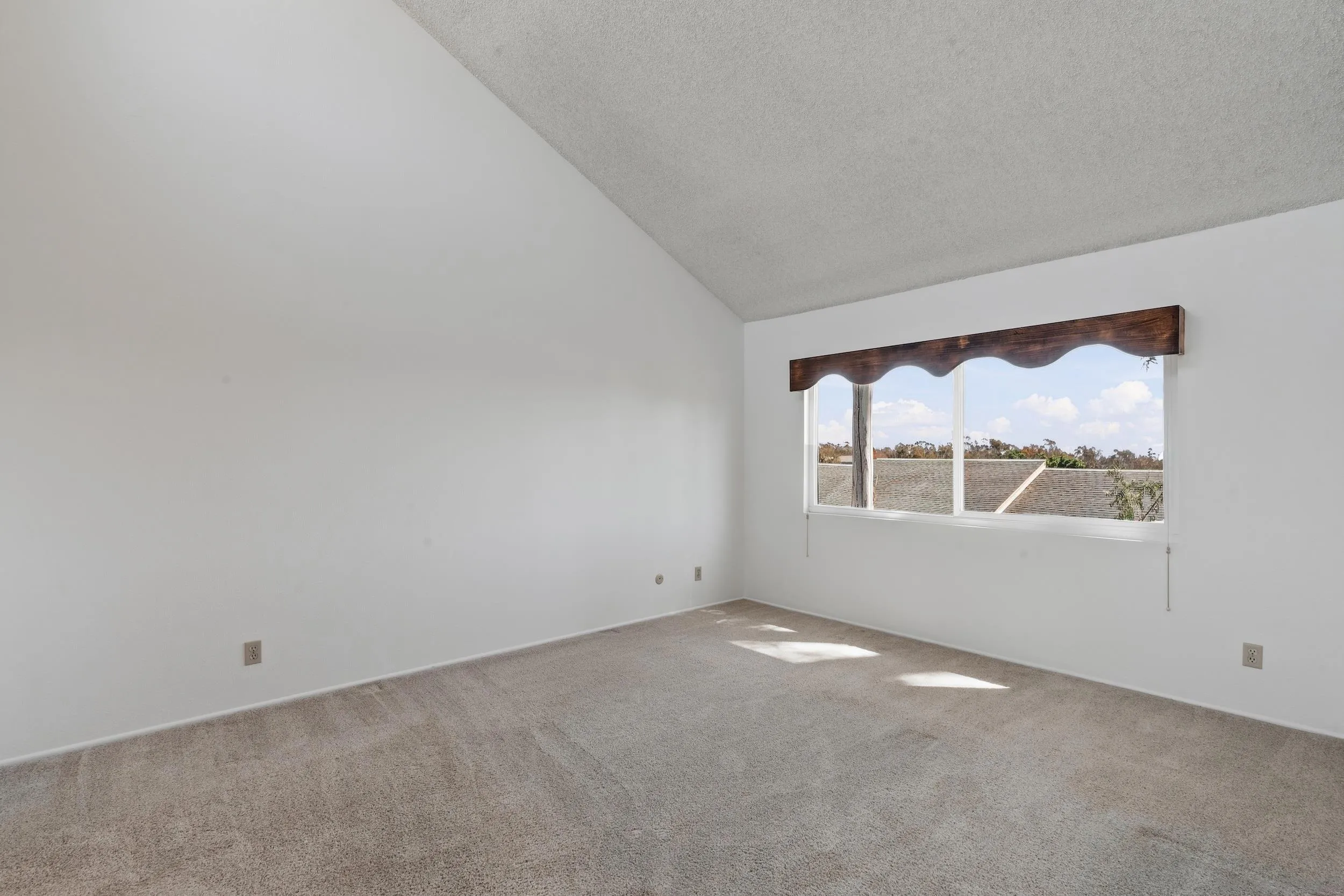https://cdn.realtyfeed.com/cdn/127/260021660/9411d98daa98d1fc3a16f84d807d7717.webp
