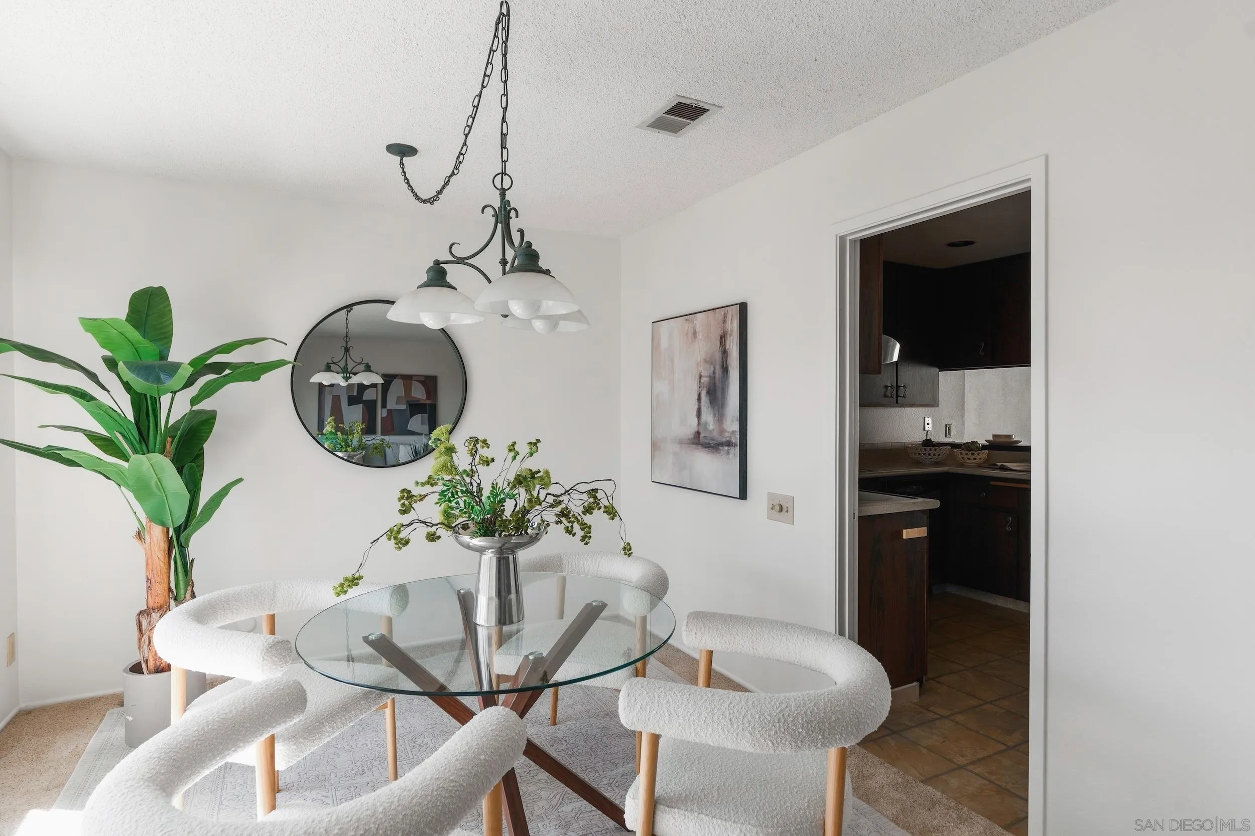 https://cdn.realtyfeed.com/cdn/127/260021660/a839e5f887b682ac87edbb1548083257.webp