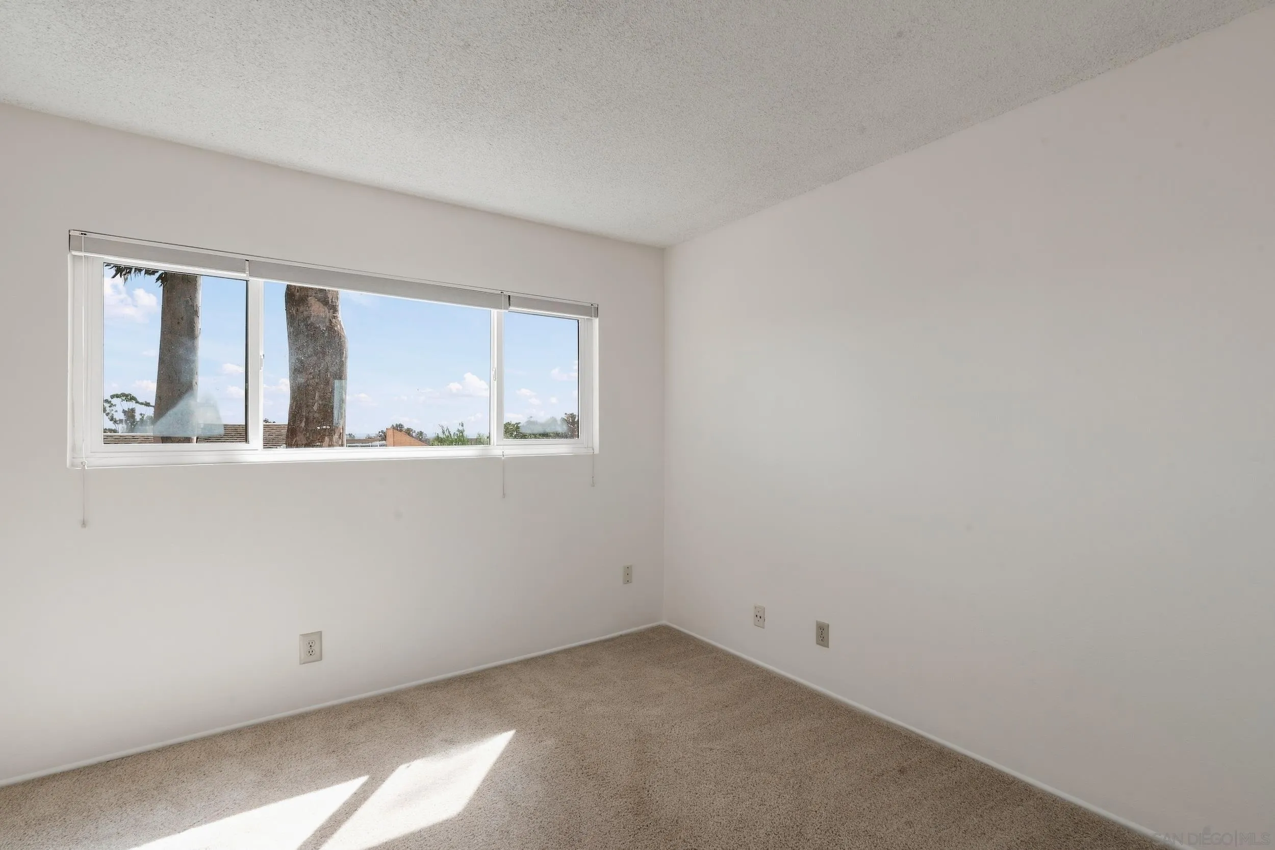 https://cdn.realtyfeed.com/cdn/127/260021660/c29ddce7a03d0db5c5e1f62822ed4f1f.webp