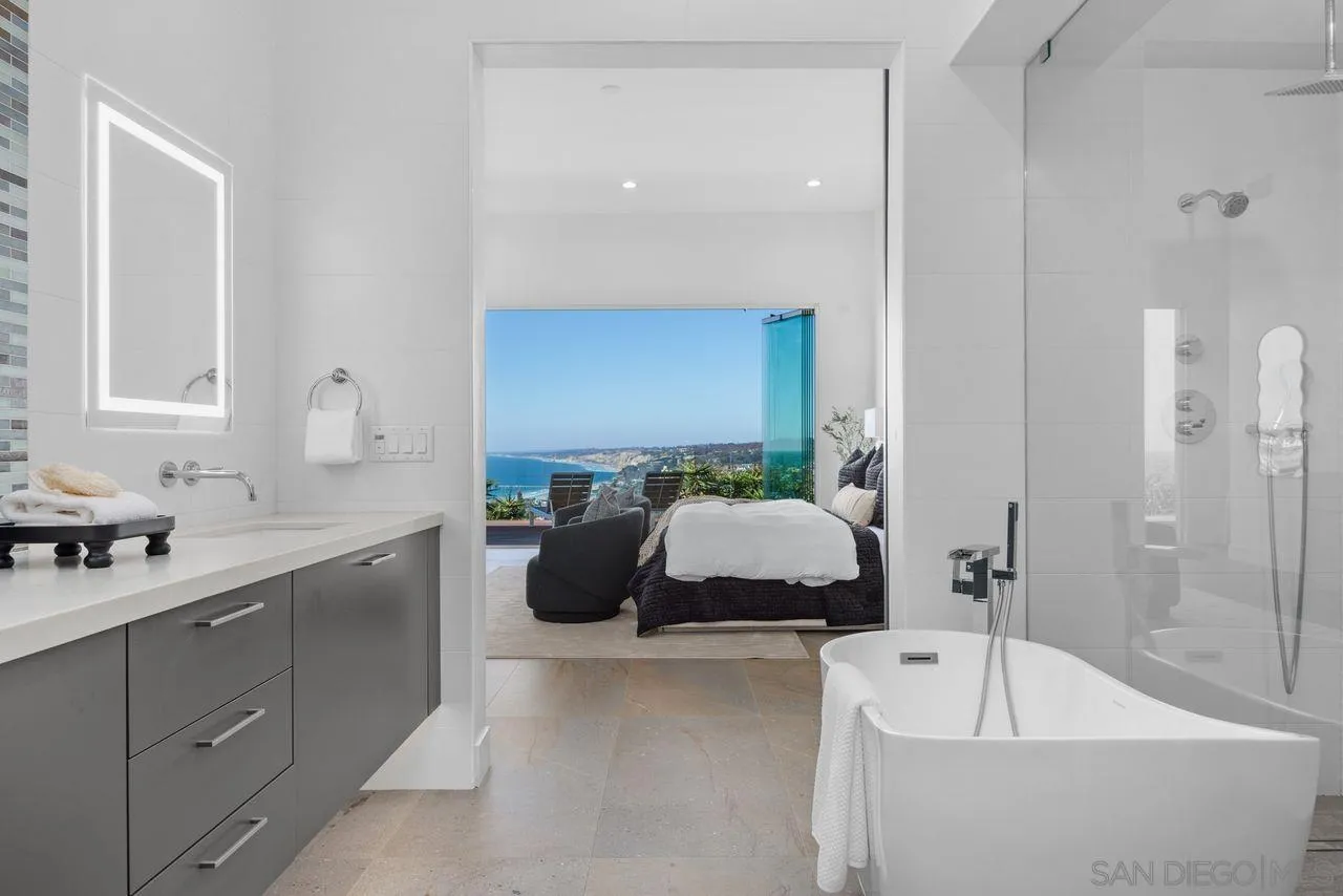 https://cdn.realtyfeed.com/cdn/127/260021662/84d19ba29fa0cd1d742a3b2c68a30d54.webp