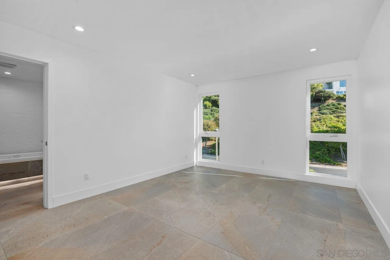 https://cdn.realtyfeed.com/cdn/127/260021662/97e76d5c6bc388ae27809bdfb5150b69.webp