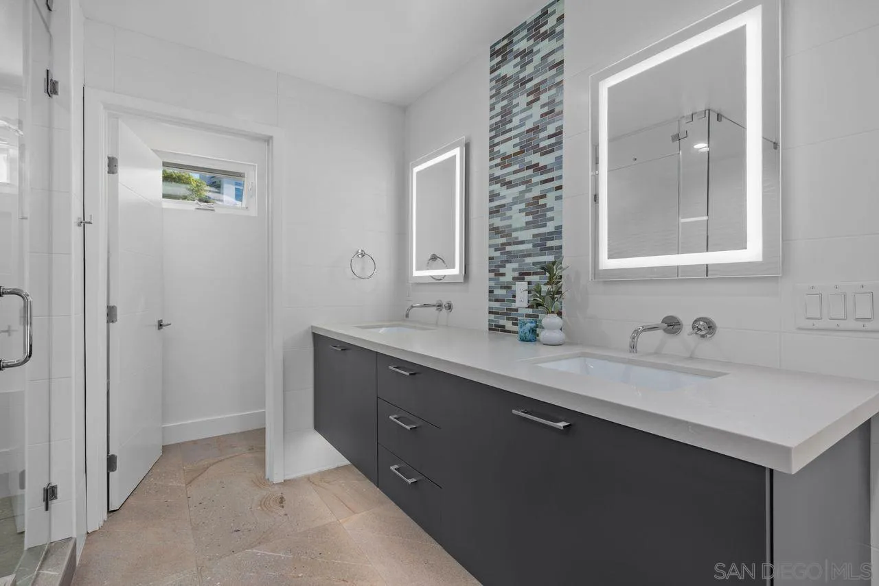 https://cdn.realtyfeed.com/cdn/127/260021662/c76fdb3074f24805d7c414887ca5d8fb.webp