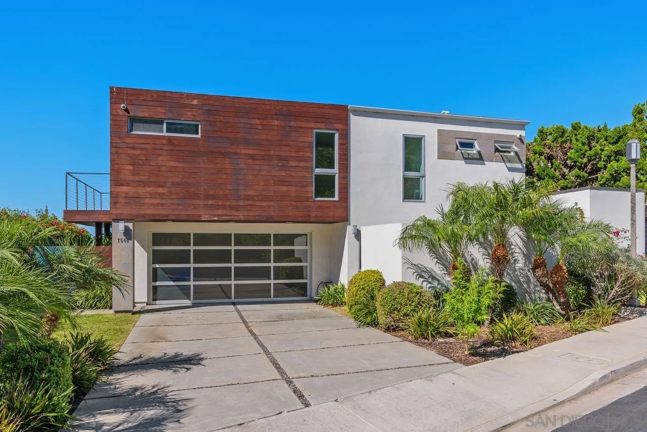 https://cdn.realtyfeed.com/cdn/127/260021662/e2828b448d2367775c72a1043cd010ed.webp