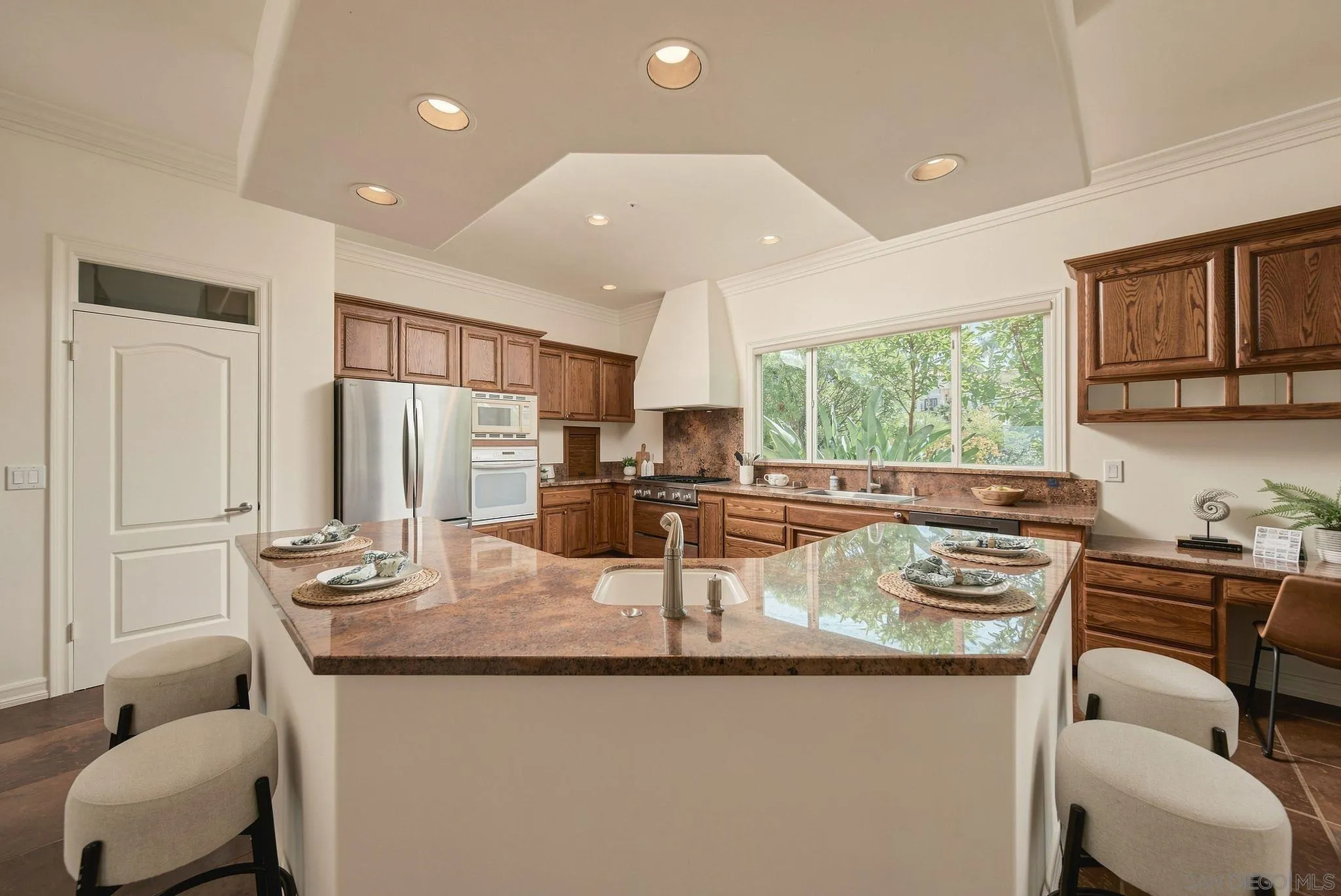 https://cdn.realtyfeed.com/cdn/127/260021664/3be32bcef832126962a403b893721d57.webp