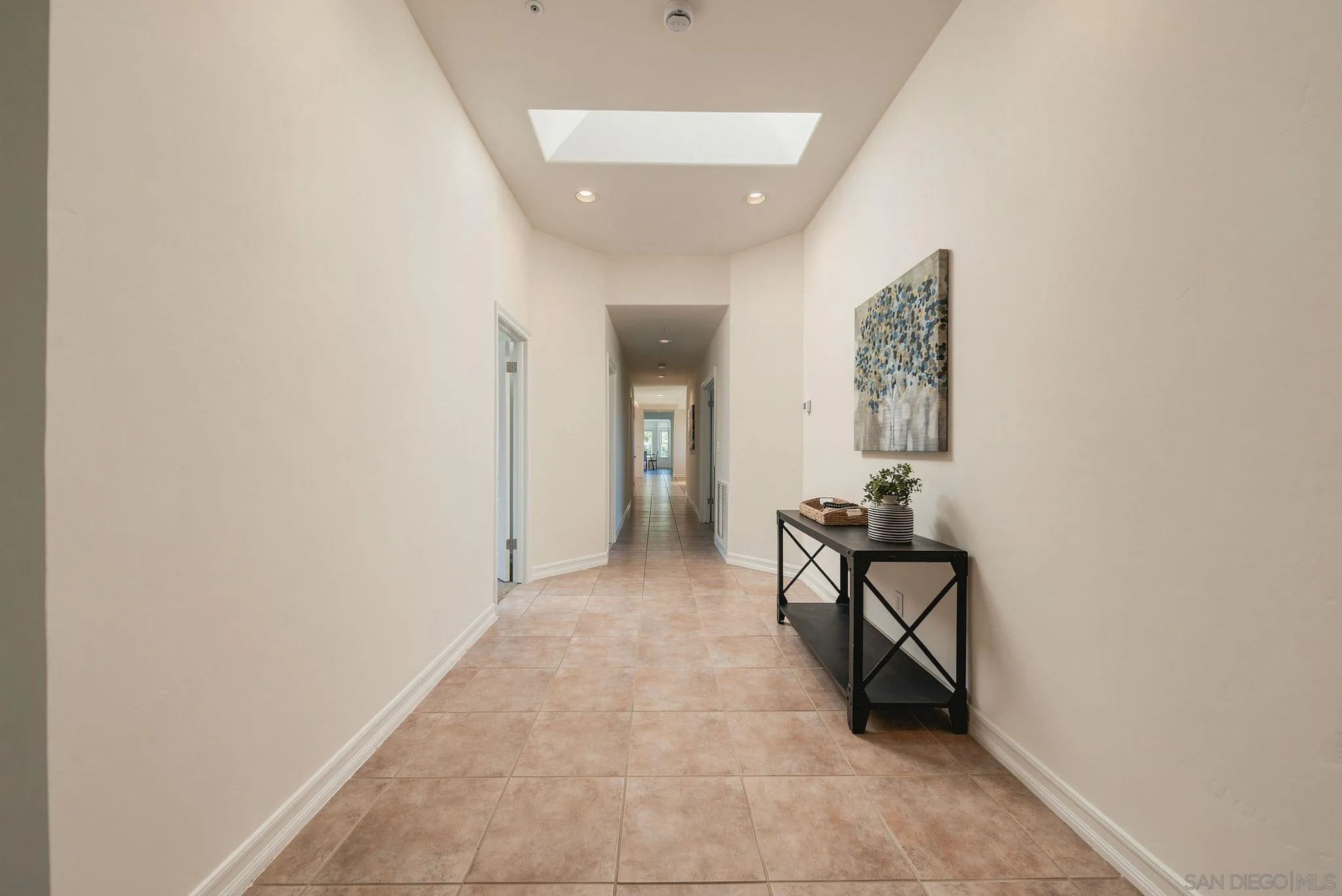 https://cdn.realtyfeed.com/cdn/127/260021664/6c4bebe93acbc8a43c63983523af4df4.webp