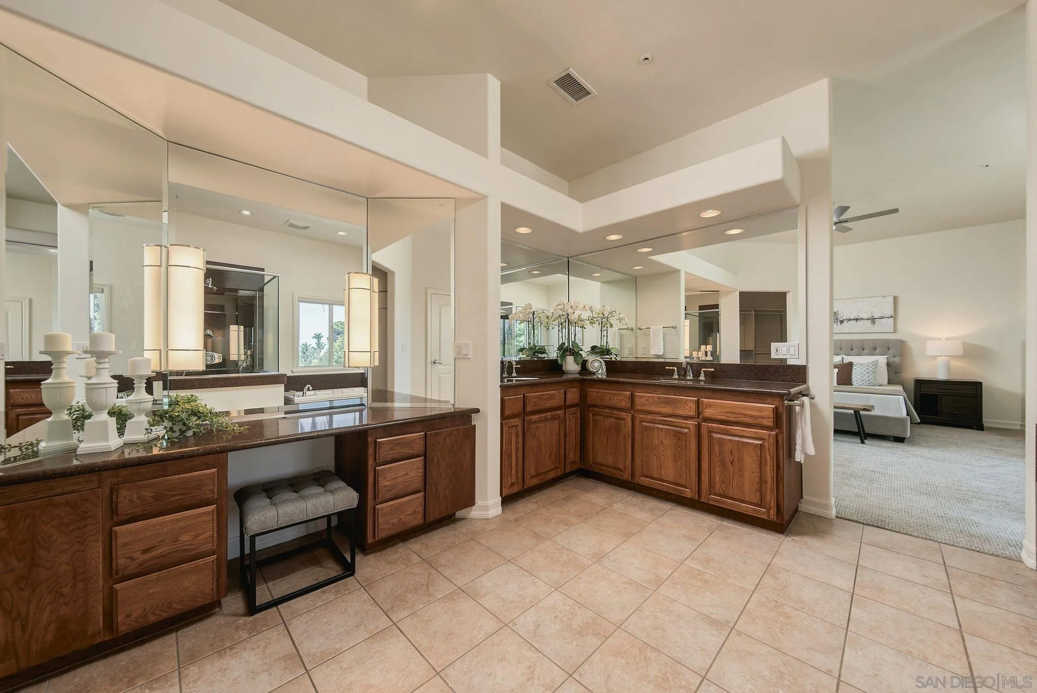 https://cdn.realtyfeed.com/cdn/127/260021664/843934185cfb0d71ec8a5d067488851b.webp