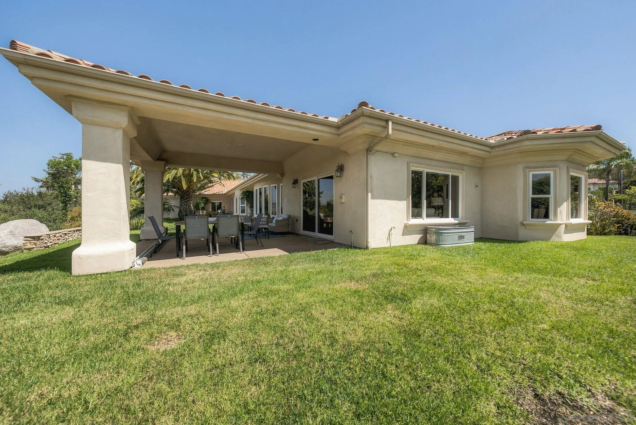 https://cdn.realtyfeed.com/cdn/127/260021664/8de488541800d48836fee0e7dfc808b6.webp